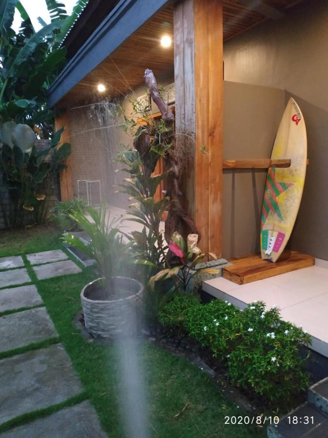 Harris Surf Villa Pulukan Dış mekan fotoğraf
